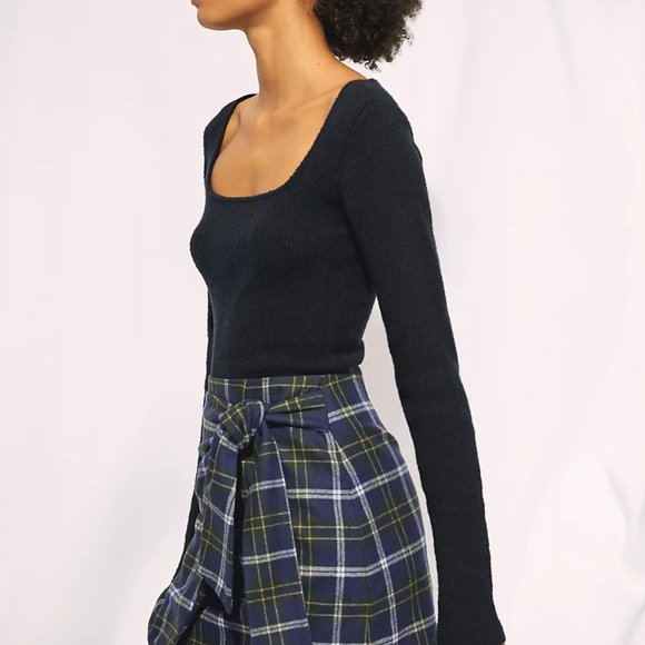 Aritzia Wilfred Kirsty Sweater - Black, Square Neck, Size M - Picture 2 of 11